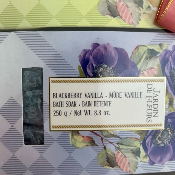 Gift Set of 3 Bath Salts Soak Jardin de fleurs NIB Bathroom Relax Self Care - Picture 6 of 7